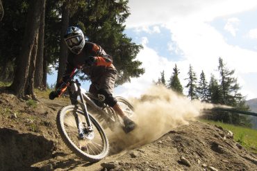 Super dusty turns on the main tracks in Pila