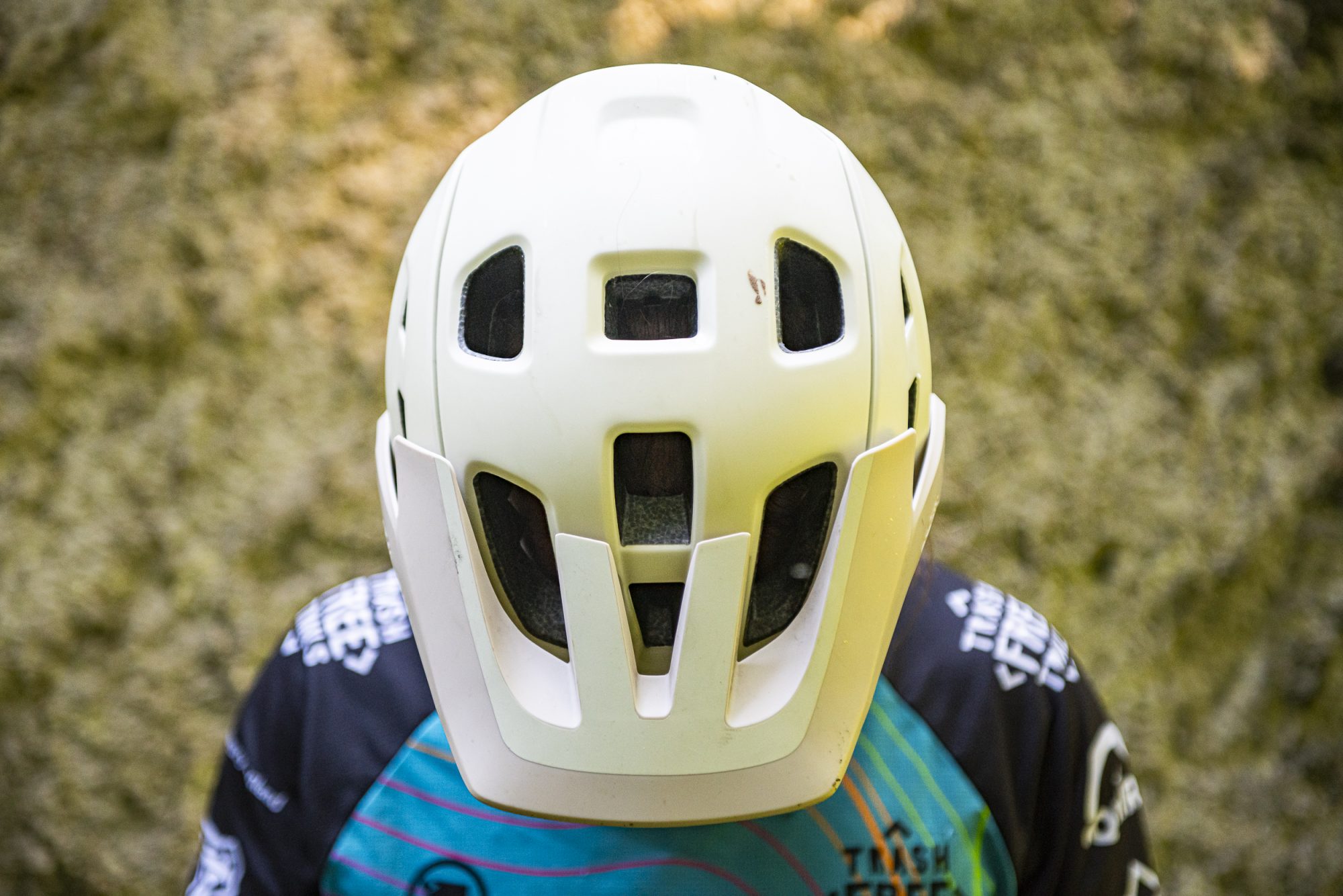 Tested : Pete's Lazer Jackal KinetiCore Helmet Review.