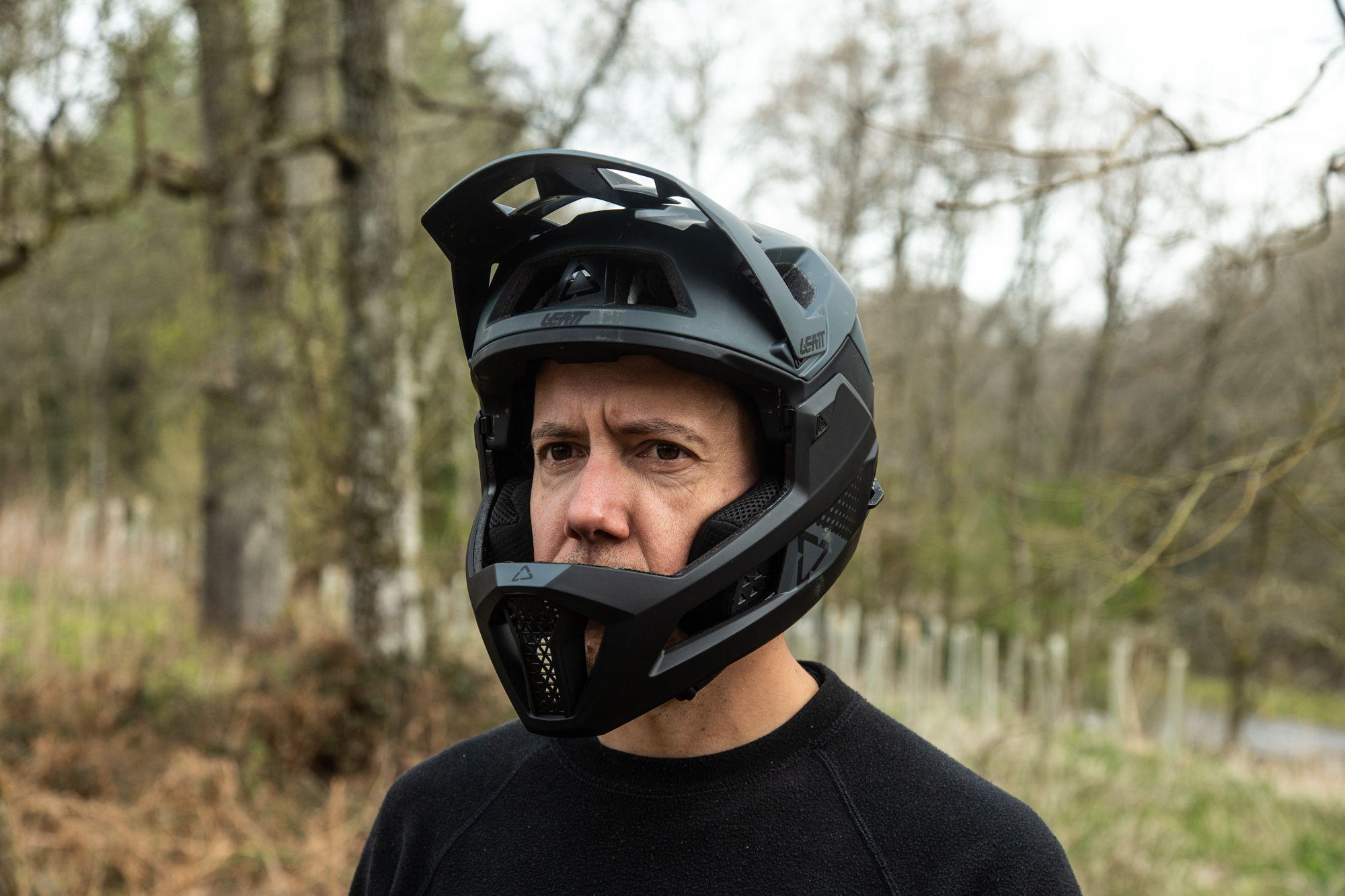 geschenk Katholiek bekken Tested : Ben's Leatt 4.0 Enduro Full Face Helmet Review.