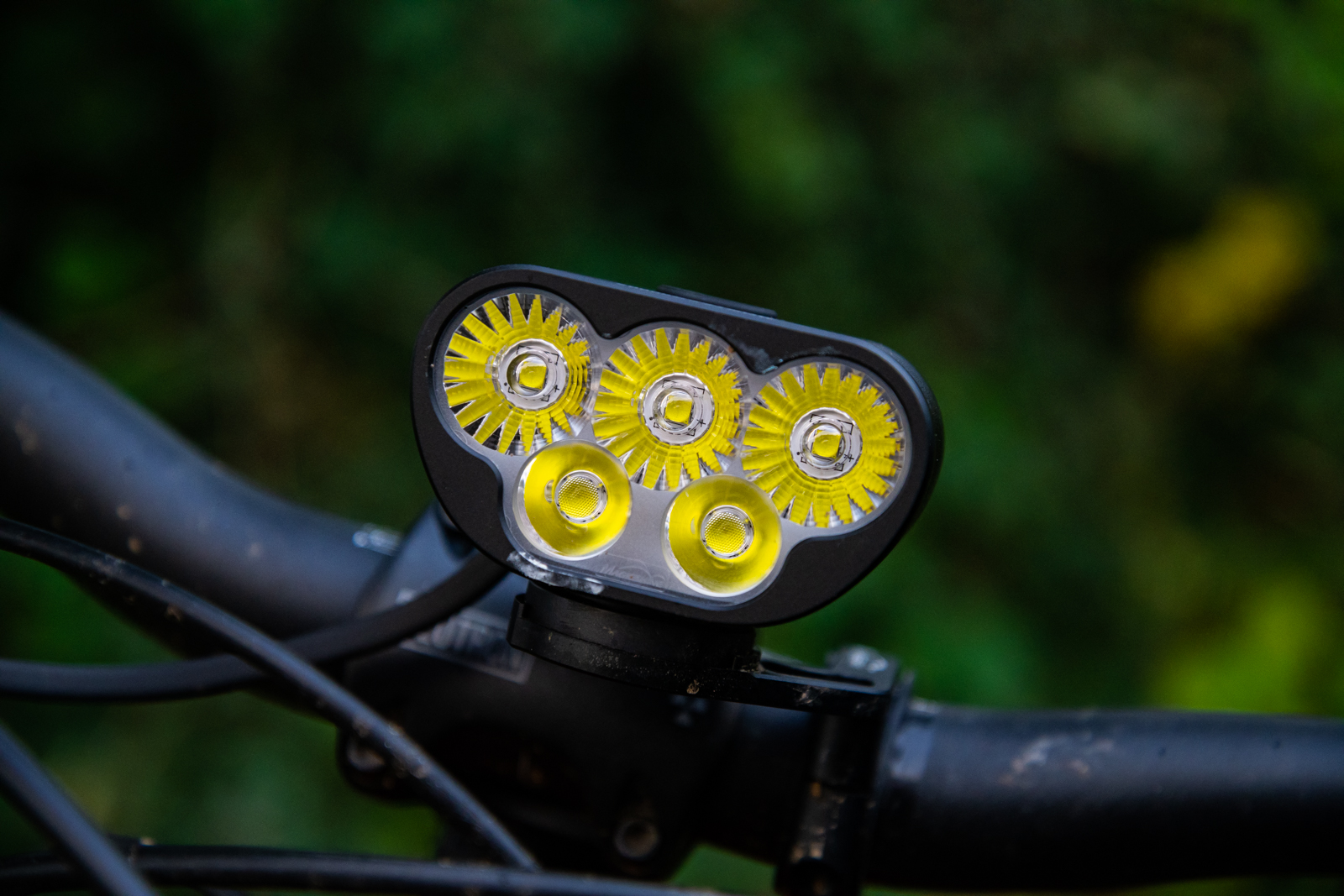 Tested : Pete's Magicshine Monteer 8000 MTB Light Review.