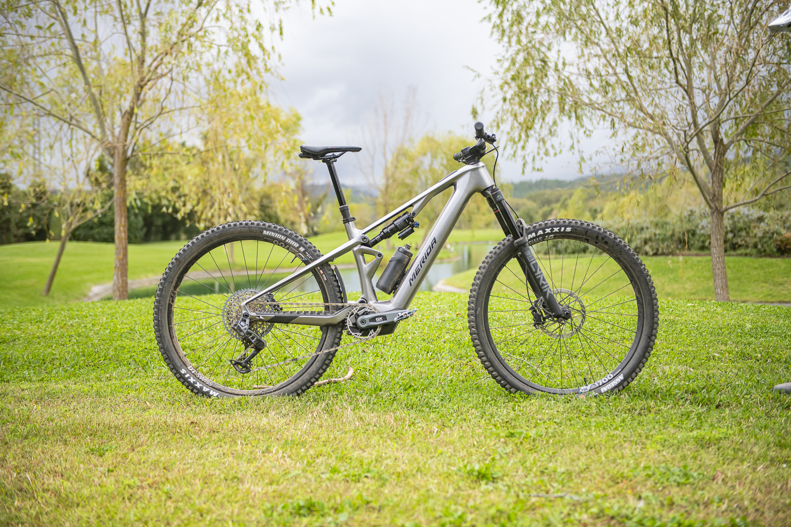 First Look Review : Pete's Merida eOne-Sixty SL 8000. - Wideopen