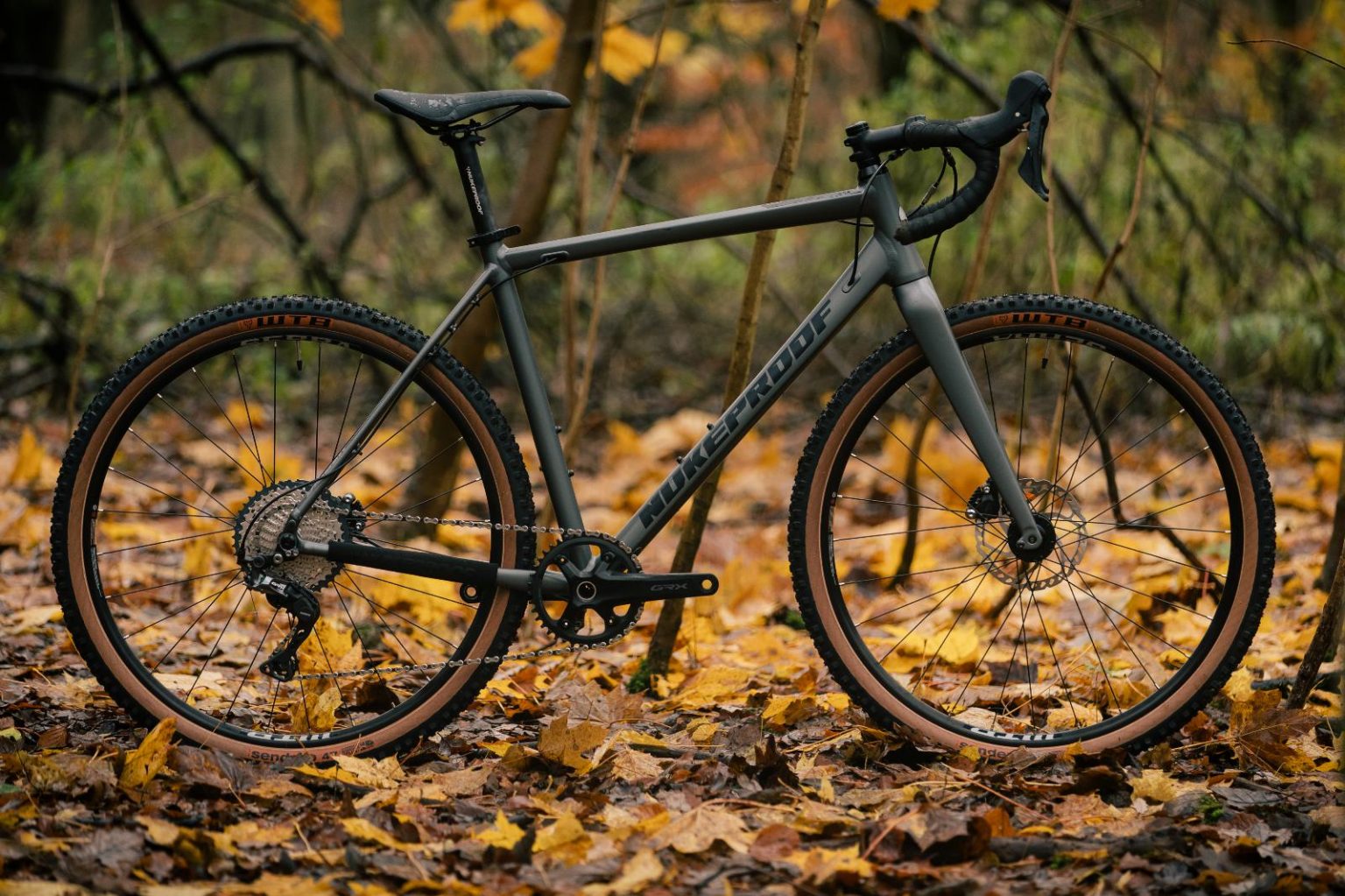 wiggle nukeproof digger