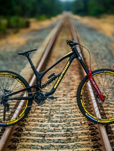 Nukeproof Dissent 275 Sam Hill